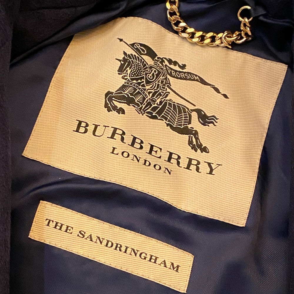 LIKE NEW! Burberry The Sandringham Wool/Cashmere Trench coat